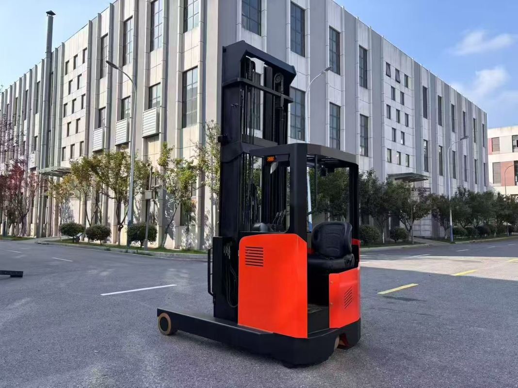 3 Tons Reach Truck, Electronic Steering, Shock Absorption, Overheat Protection